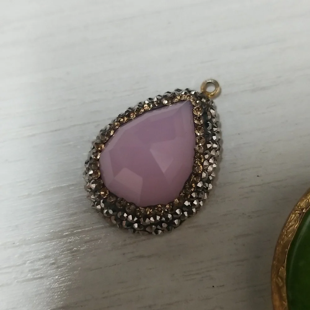 Pendants - Picture 2 of 4